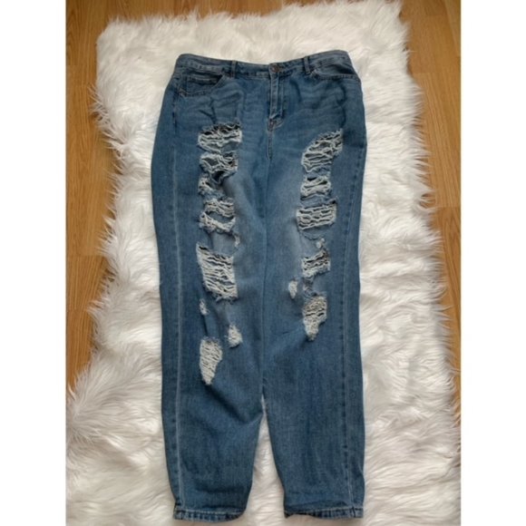 Forever 21 Women's Ripped Jeans - Picture 1 of 3